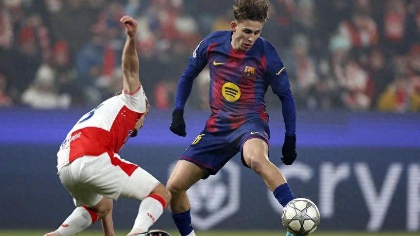 开云-本赛季已参与20球！20岁中场炸裂崛起，成巴萨新核